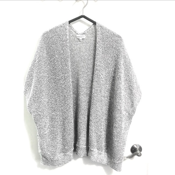 Aritzia | Community Cape size XXS - Picture 1 of 1